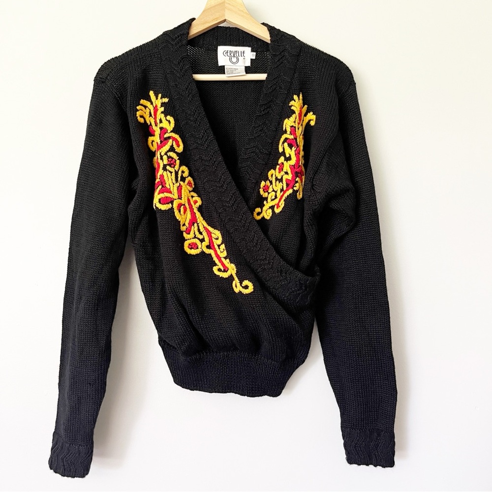 VTG‎ Cervelle Sweater Size Small Wool Blend Red Gold Scroll Floral V-Neck 80s